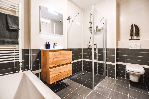 Sanitaires par Le confort Sanitaire au Lavandou